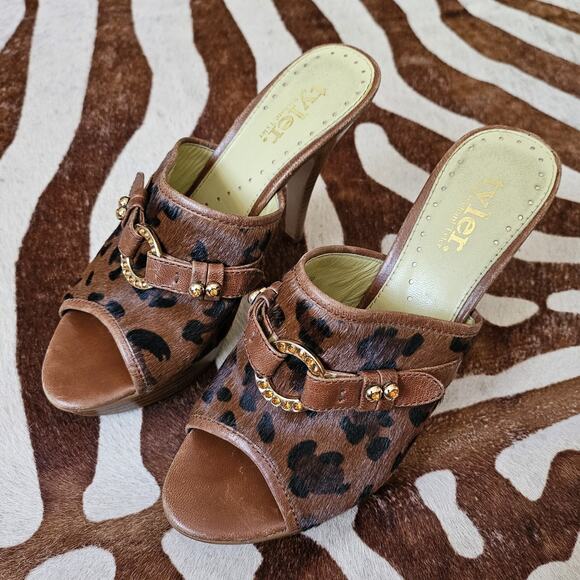 Tyler Richard Tyler Pony Hair Fur Platform Peep Toe Pumps w/ Buckle Size 8.5 - Picture 1 of 8